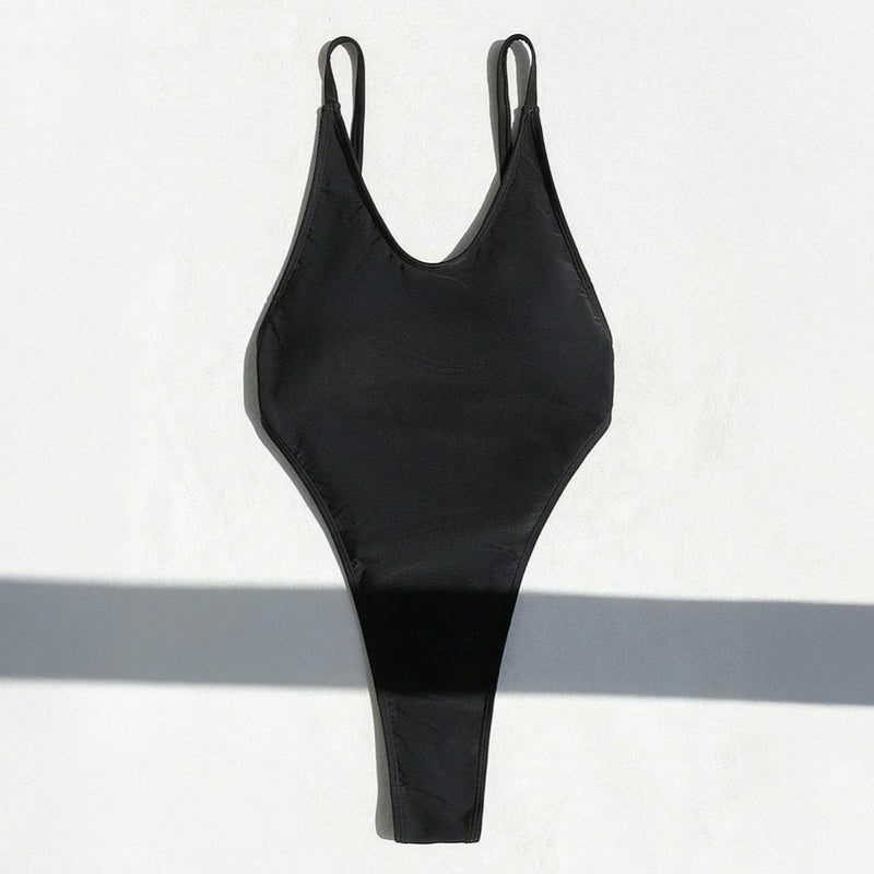 Monokini z odważnymi wycięciami