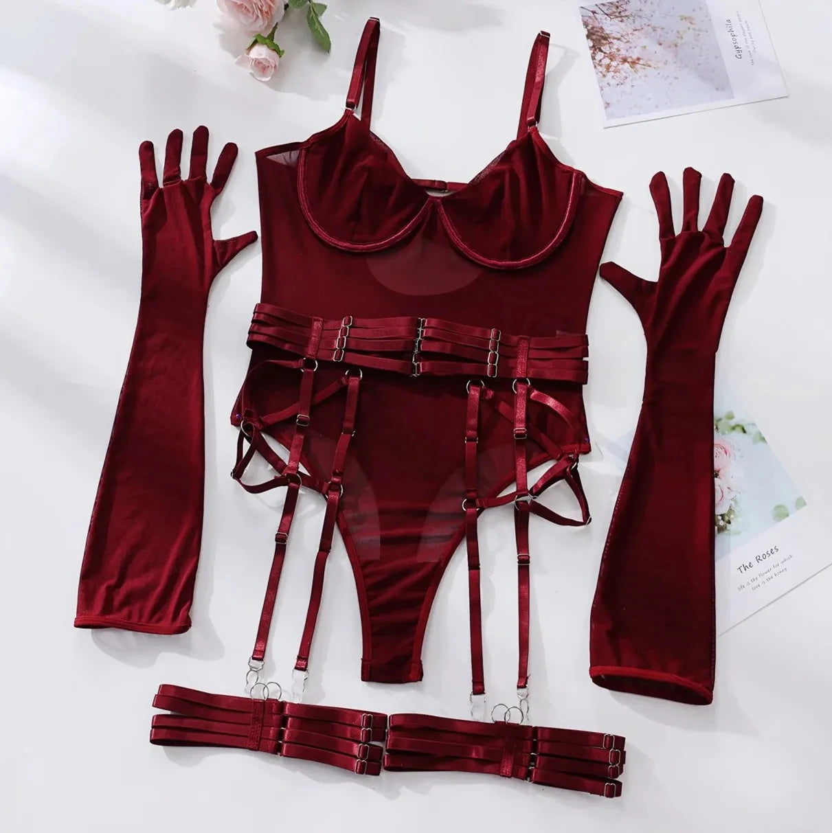Burgundowe body z rękawiczkami
