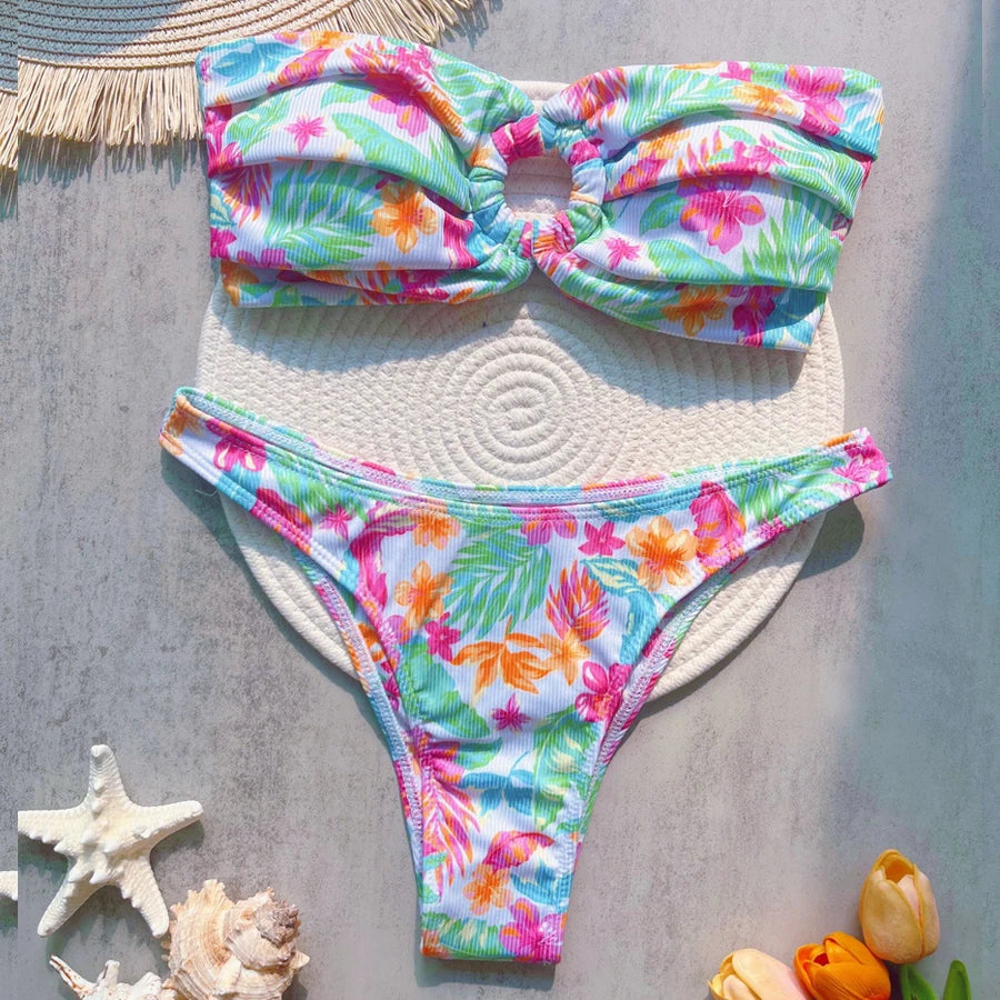 Bikini z bardotką