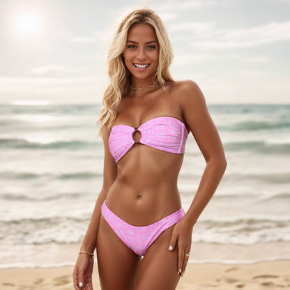 Bikini z ozdobnym kołem
