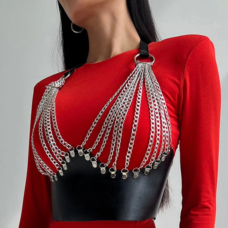 Harness z łańcuszkami