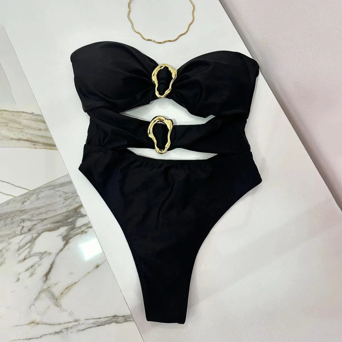 Monokini ze złotym detalem