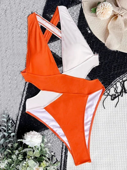 Monokini wykonane z szerokich pasów