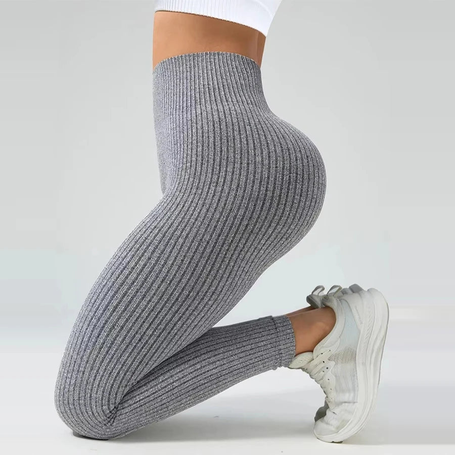 Prążkowane legginsy